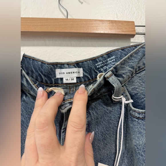 Good American Good Extreme Barrel Jeans in size 32 or 14 - Picture 7 of 10